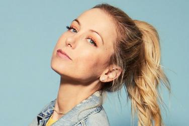 Iliza S